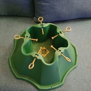 Green Christmas Tree Stand For Live Tree